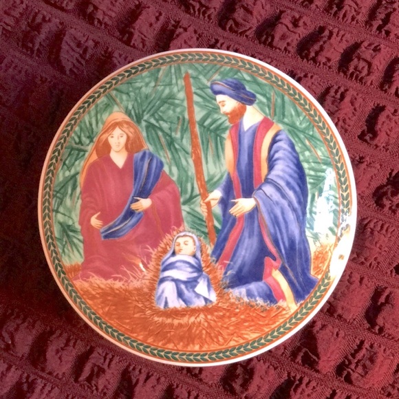 VINTAGE Mikasa Candy Bowl / Trinket Box
HK506/683 NAVIDAD, Excellent Con… - Picture 5 of 5